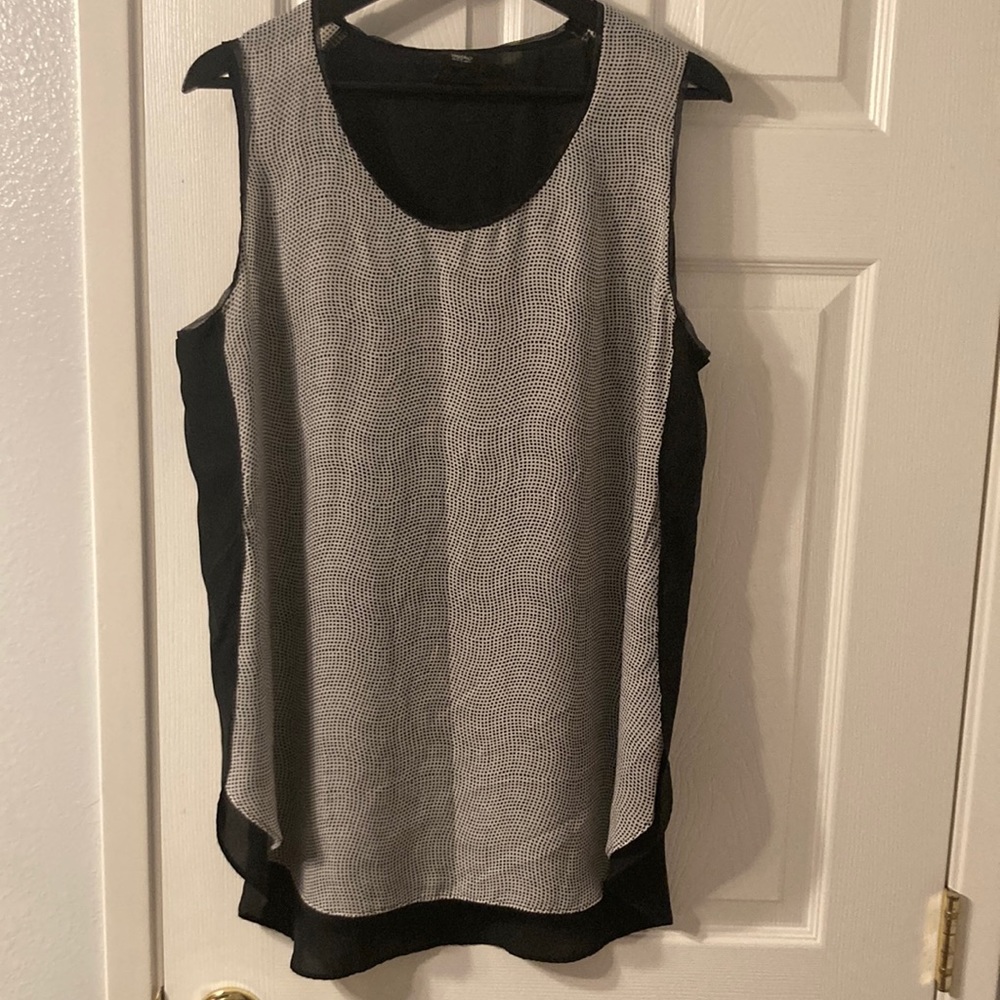 Two-Toned Black and White Sleeveless Blouse